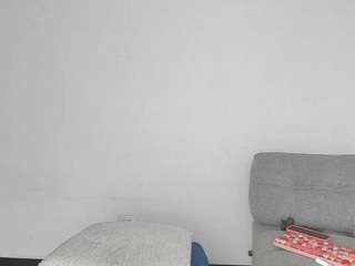 avaferrera's CamSoda show and profile