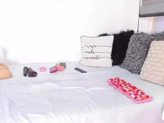 BUSTY PUTONA RELOADED's Live Sex Cam Show