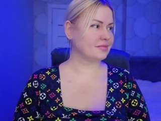 natusik's CamSoda show and profile