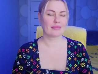 natusik's CamSoda show and profile