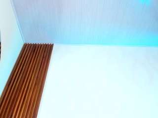 Live webcam model alejamoore on Soda Cams