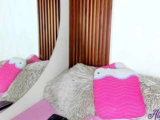 Alejamoore's cam show statistics and live stream