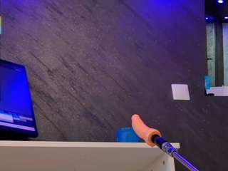 le modèle your-fucktoy est en webcam porno dans un show sur le site camsoda, il possède les tags suivants: anal,smoking,natural,nature,nipple piercings,ohmibod,oil,pussy,sexy,shaved-pussy,spank,lingerie,squirter,strip,striptease,tattoos,tease,teen-18,twerk,young-adult
