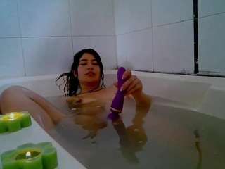 Jade Squirt_and_Fire