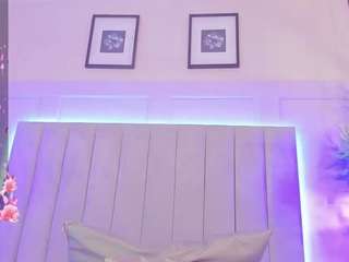 maya-cardenas Live Webcam on CamSoda