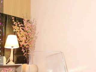 maya-cardenas webcam