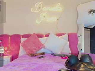daniela-pk2 Live Webcam on CamSoda
