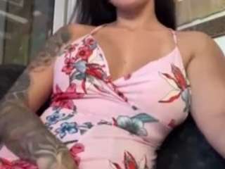 Sarah Peterson live cam preview