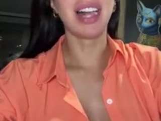 Sarah Peterson live cam preview