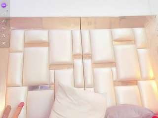 cynthia-sam's CamSoda show and profile