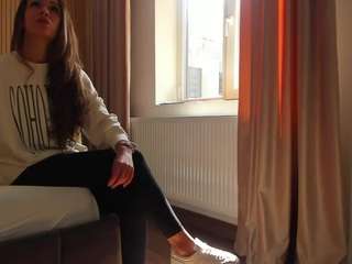 nicolegiulia Live Webcam on CamSoda