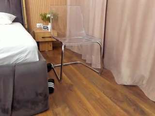 le modèle nicolegiulia est en webcam porno dans un show sur le site camsoda, il possède les tags suivants: anal,lovense,wet,toys,tease,tattoos,strip,spank,piercings,ass,masturbation,handjob,flashing,fingers,dildo,cum,brown eyes,blowjob,black hair,bedroom