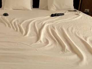 nicolegiulia live webcam show