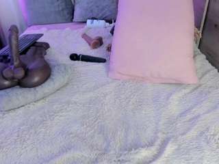 dana-curly webcam