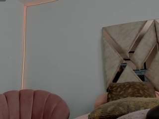 dana-curly Live Webcam on CamSoda