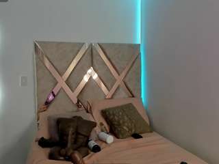  dana-curly chat room