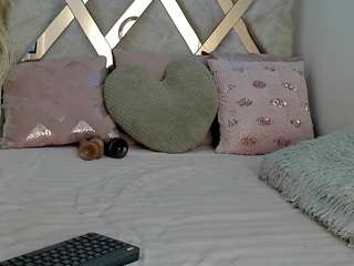 dana-curly Live Webcam on CamSoda