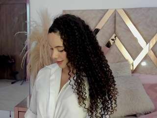 dana-curly