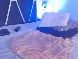 kendallcaam webcam model