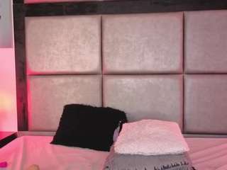 kendallcaam Live Webcam on CamSoda