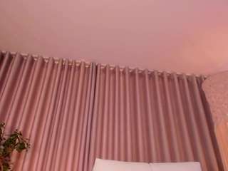  daphne-walton chat room