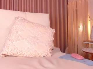 daphne-walton webcam