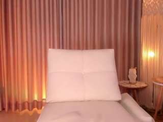 daphne-walton webcam model