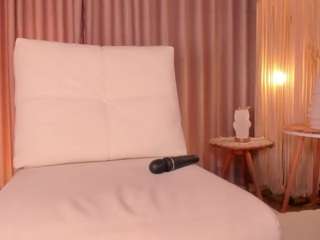 Live webcam model daphne-walton on Soda Cams