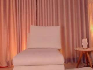 Live webcam model daphne-walton on Soda Cams