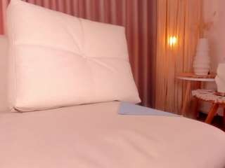 daphne-walton webcam