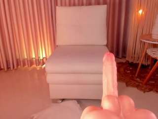 ● Hey guys!! ⋙ how naughty can u get me? ●  //PRIVATE SHOW READY// ⭐ turn your cam on—let me see you while you enjoy me. [2 tokens remaining]