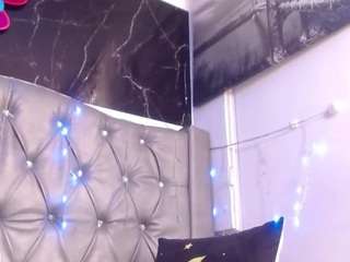 lila-gummy Live Webcam on CamSoda