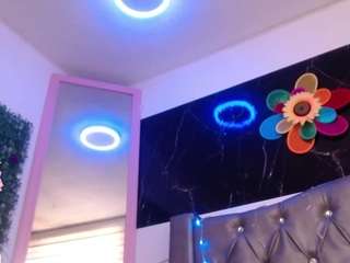 lila-gummy webcam
