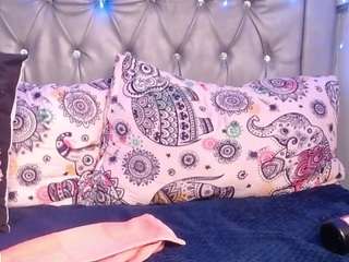 lila-gummy Live Webcam on CamSoda