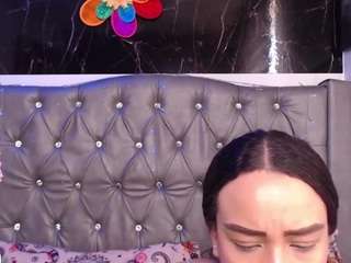 lila-gummy - Live Cam