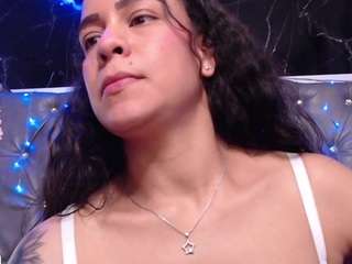 lila-gummy webcam