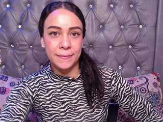 lila-gummy Live Webcam on CamSoda