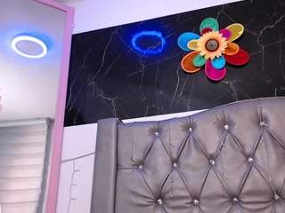 lila-gummy from CamSoda is Freechat