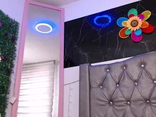 lila-gummy from CamSoda is Freechat