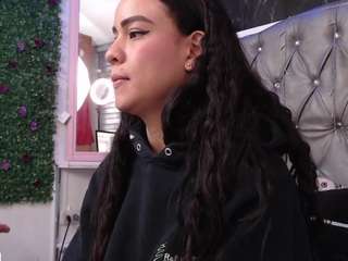 lila-gummy Live Webcam on CamSoda