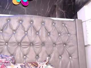 lila-gummy Live Webcam on CamSoda