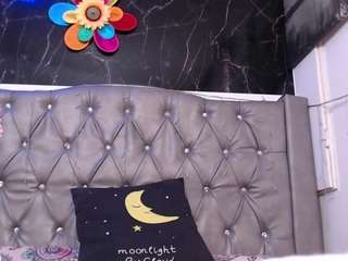 lila-gummy's CamSoda show and profile