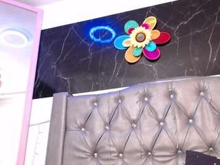 lila-gummy live cam profile