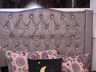 lila-gummy live cam profile