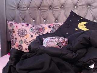 lila-gummy live cam profile