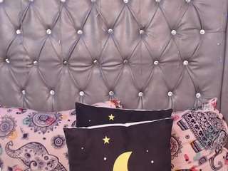 lila-gummy live webcam show