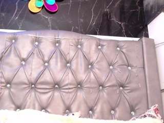 lila-gummy live cam preview