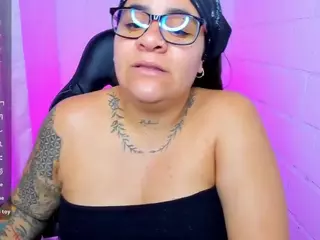 sharoonhills's Live Sex Cam Show