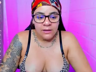 sharoonhills's Live Sex Cam Show