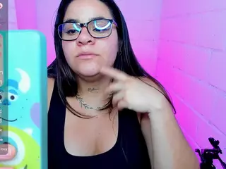 sharoonhills's Live Sex Cam Show